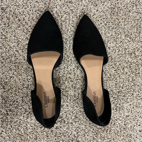 Crown Vintage Black Suede Pointed Flats - Picture 1 of 5